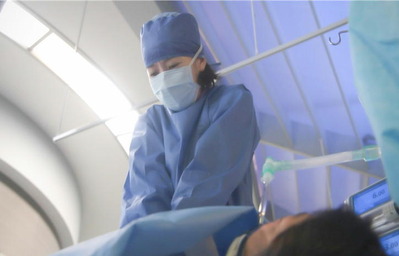 何のために右足、切ったんですか