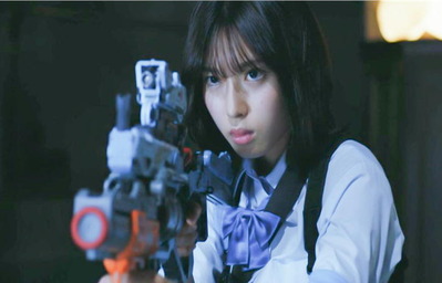 ガールアーマーを合体して店長を狙う