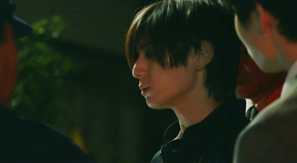 認める会話が録音されています