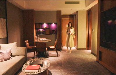 資料を届けに行ったら・・