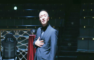 ただのプラモデルに戻るんだぞ