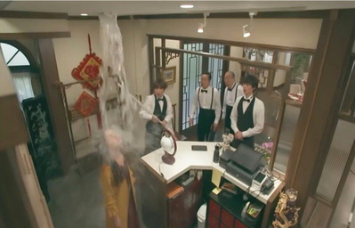 24雨水が仮名子に直撃する