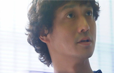 彼は生物学上、私の父だ