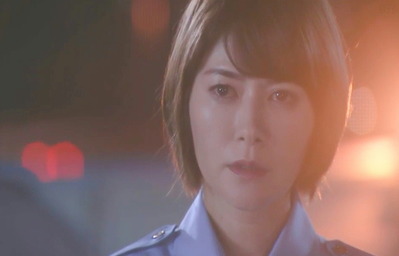 33彰吾を見つめる橘