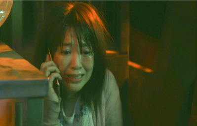 7祈りながら夫の応答を待つ未希