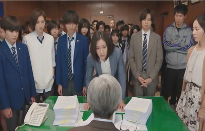 64どかないなら私たちやめます