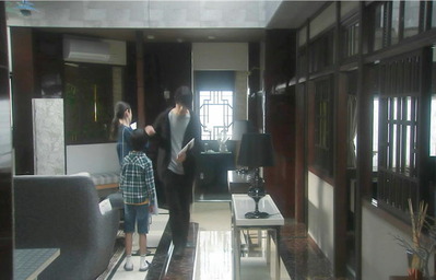 この人が行ってくれるそうだ