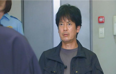 お前の狙いは何だ・・