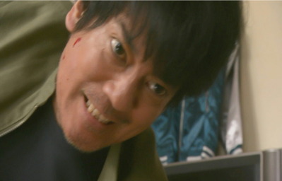 48殴り続ける彰吾