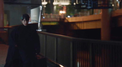 ある人物を追いかけてる