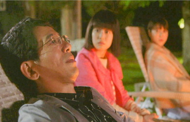 寝返りひとつ打たない姿見てると