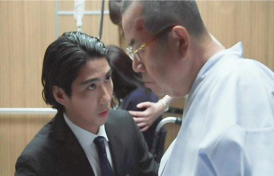 あちらの女性は喜多見チーフの妹です