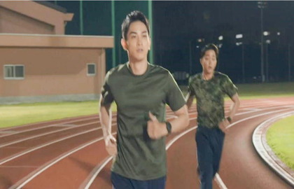 追い抜こうとする