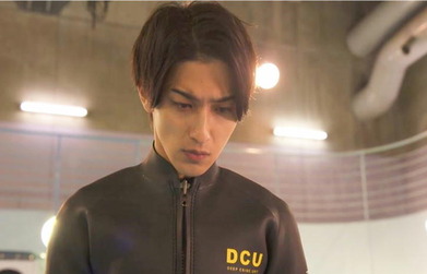 飛び込もうか迷っている