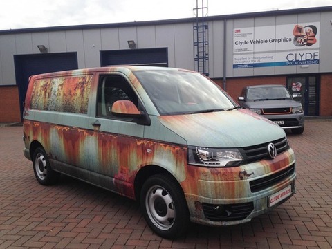 rusty-car-vinyl-wrap-vw-van-clyde-wraps-2-600x450