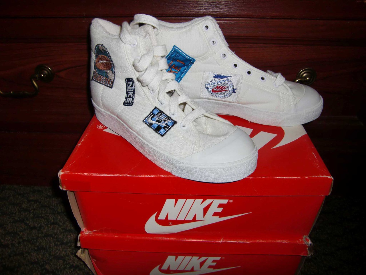 nike burt bruin