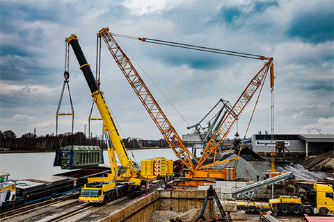 liebherr-mobile-and-crawler-cranes-social