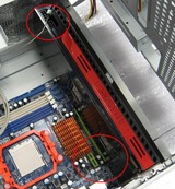 マザーと補助電源コネクタの位置