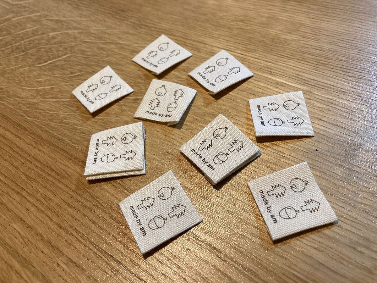 洋服のタグのデザイン Dot Designのブログ