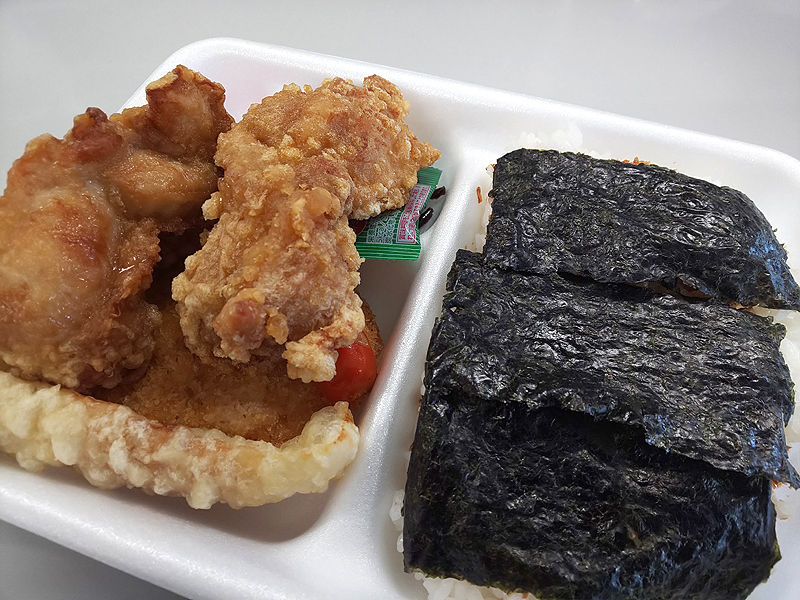 蓋が閉まらない巨大なザンギ弁当が名物 ヤムヤムが札幌市内に登場 北海道よりみち話 北海道の果てまで行ってみよう