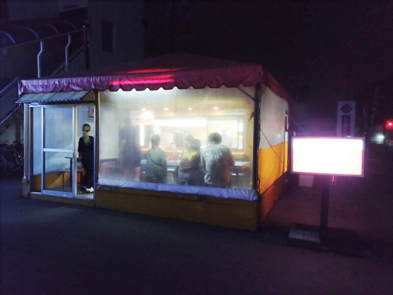ラーメン】コンビニ横にある屋台風なお店。18時から0時までの夜型