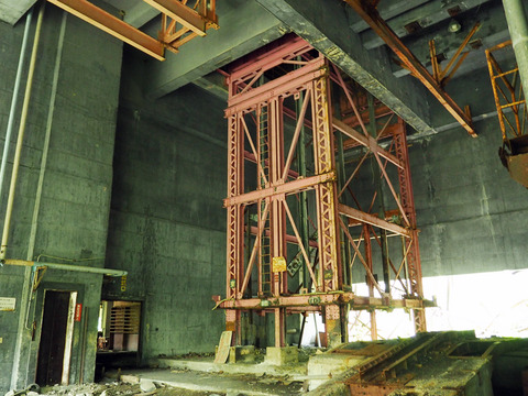 羽幌炭鉱 羽幌運搬立坑送炭機 1965年 工場記念皿 陶器製 羽幌炭鉱・羽幌本坑運搬立坑 | KEN五島の写真家ブログ