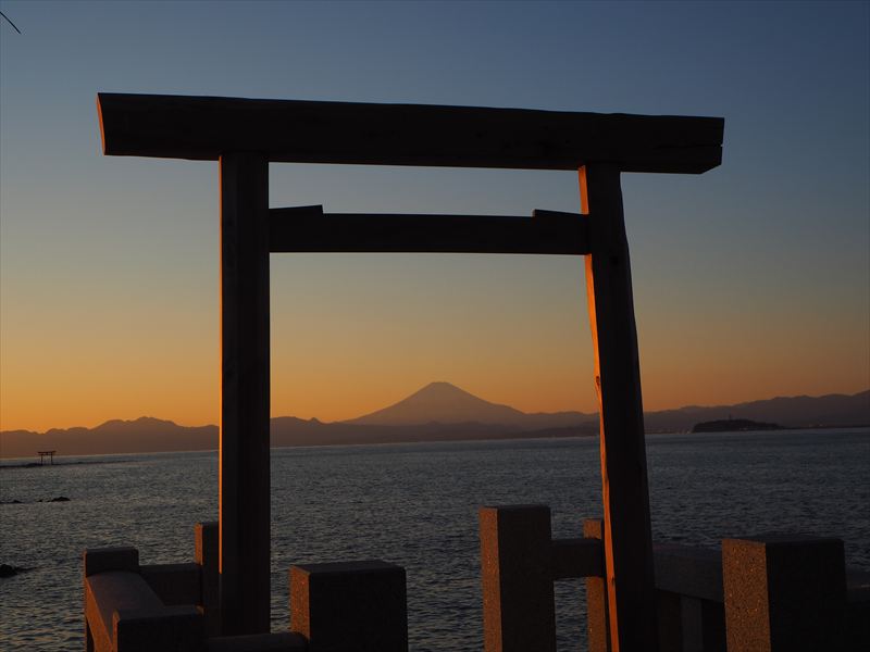 神奈川県葉山町】故石原裕次郎も愛した富士山と夕日が見られる絶景の