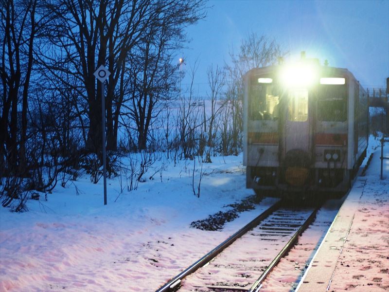 鉄道】普通列車も通過する小さな秘境駅で行われた最後のクリスマス