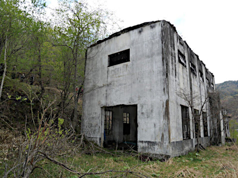 廃墟】宮沢賢治の理想郷を目指して奔走した穂別町の歴史を垣間見ること
