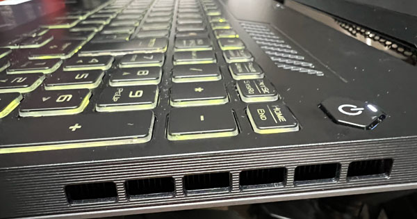 TUFGaming_FX507ZV4_17