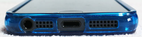 iPhone5_Belkin_ChargeSyncDock09