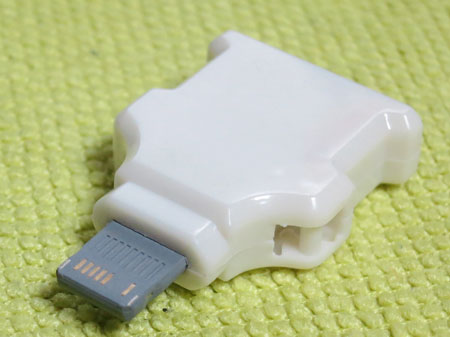 microUSB-Lightning100Yen4