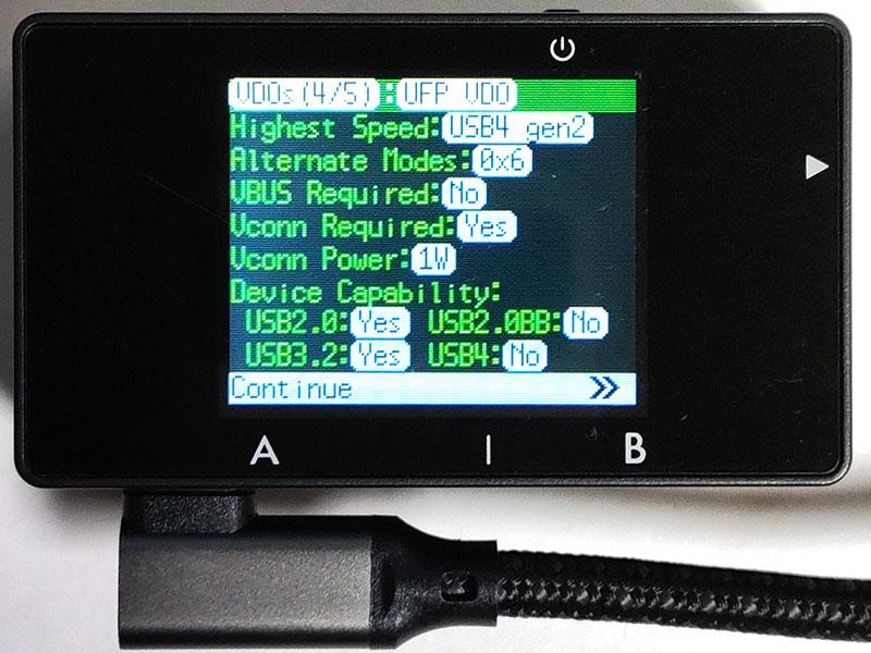 USBChecker3_18iPhone15ProMaxPort2