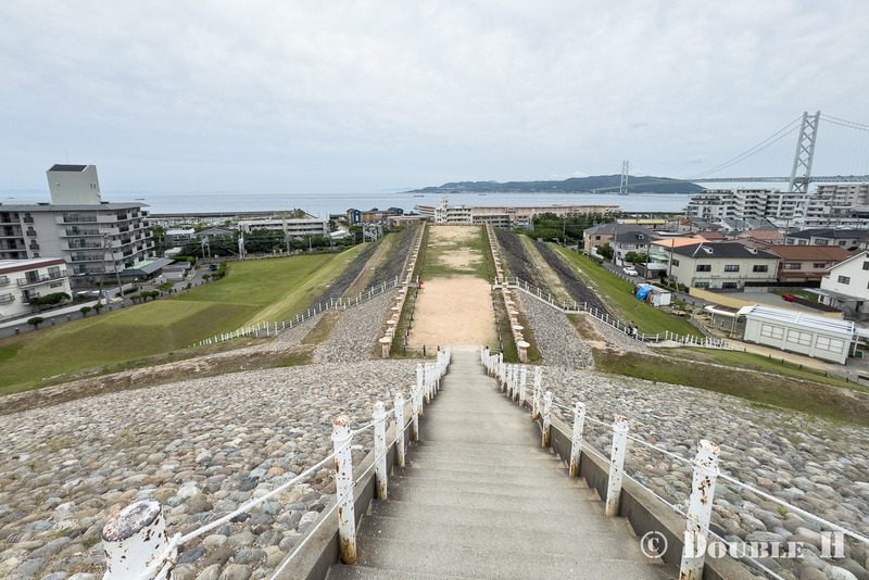 ガイド施設もオープンした絶景復元古墳、五色塚古墳 : Tedious diary