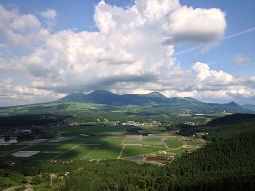 INFOBAR_A02_and_iPhone4S_4SPhoto