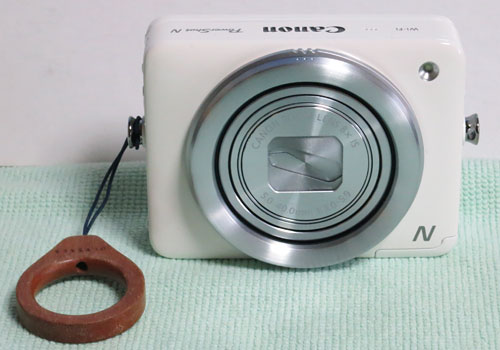 PowerShotN_29Strap4B
