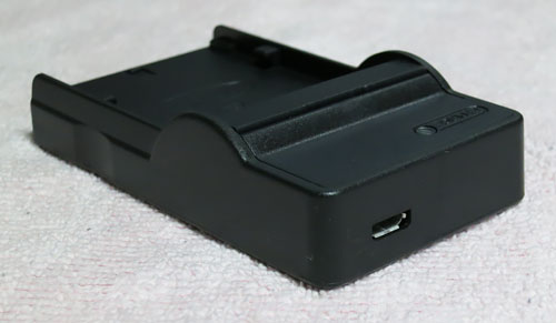 LP-E6_USBcharger03