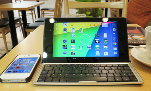 Nexus7_2013Keyboard19atCafe1