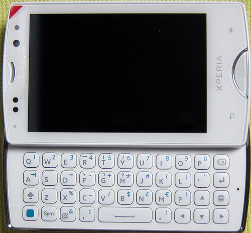 XPERIA_MiniPro05keyboard