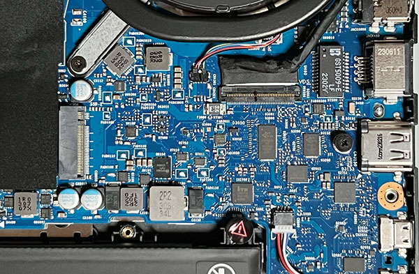 TUFGaming_FX507ZV4_2ndSSD11