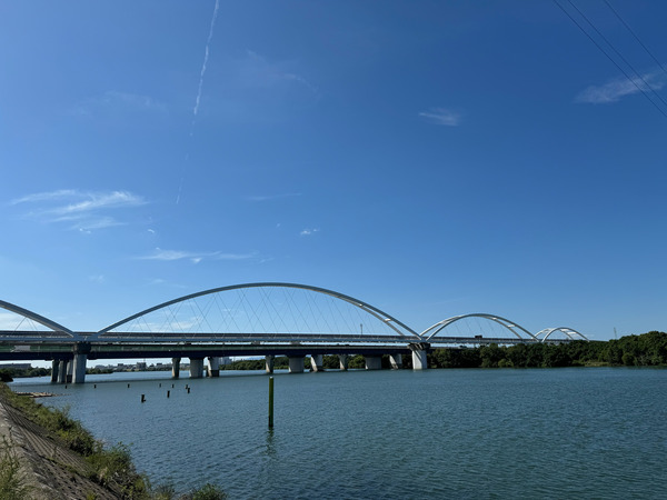 iPhone15ProMaxPhoto04Wide