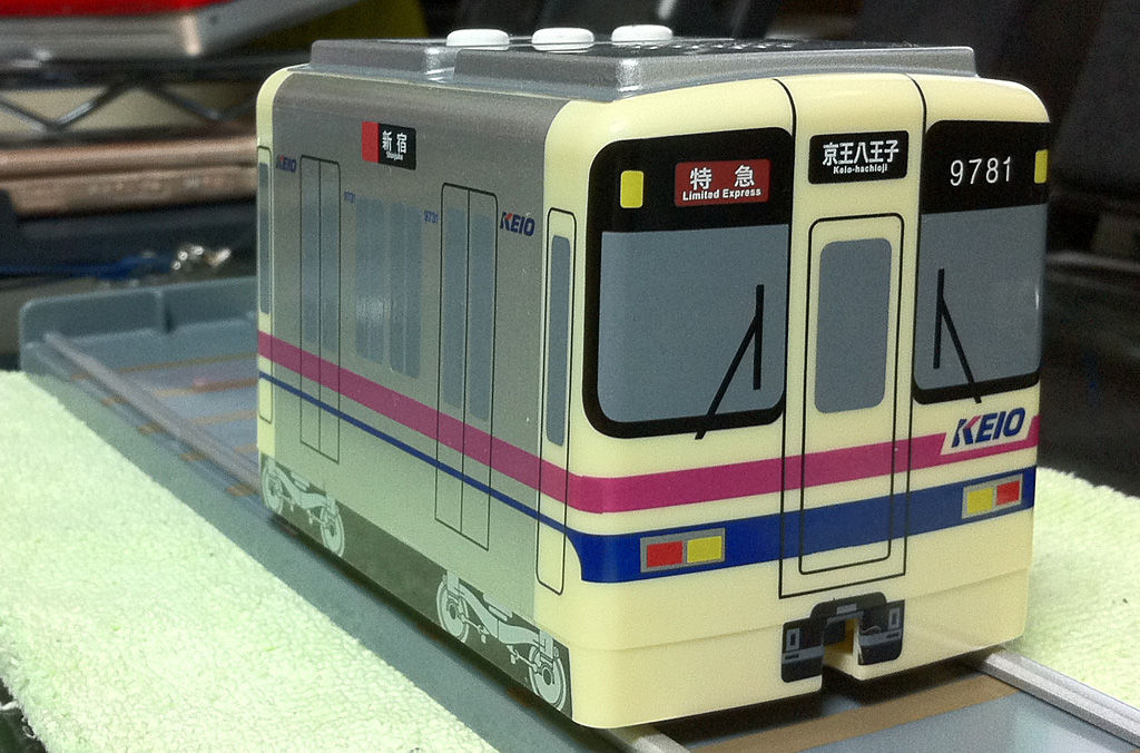 京王線9000系うごく電車型タイマー ミニレビュー 動画付 Tedious Days More 3 京王線9000系うごく電車型タイマー ミニレビュー 動画付 Tedious Days More 3