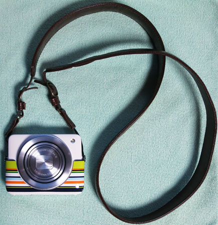 PowerShotN_24Strap1A