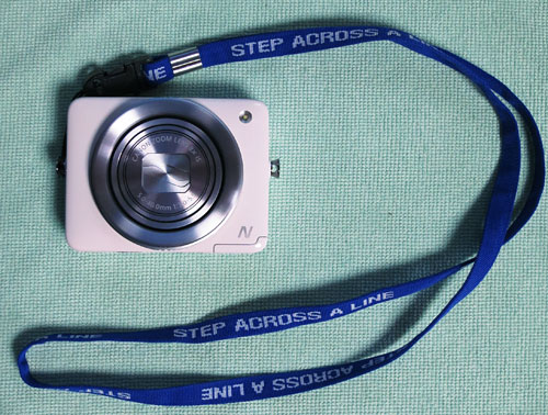 PowerShotN_26Strap2A