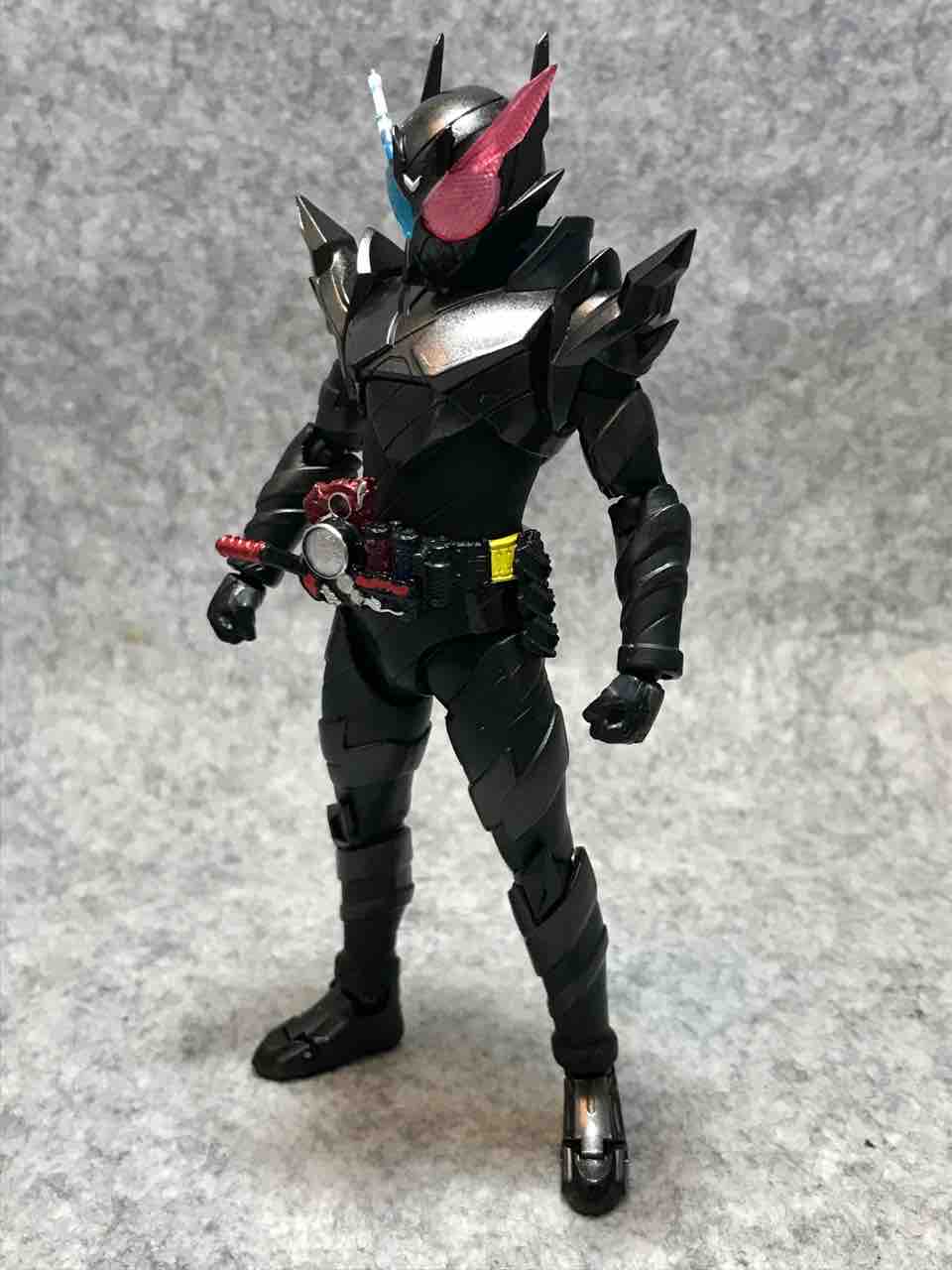 S.H.Figuarts 仮面ライダービルド ラビットタンクハザード