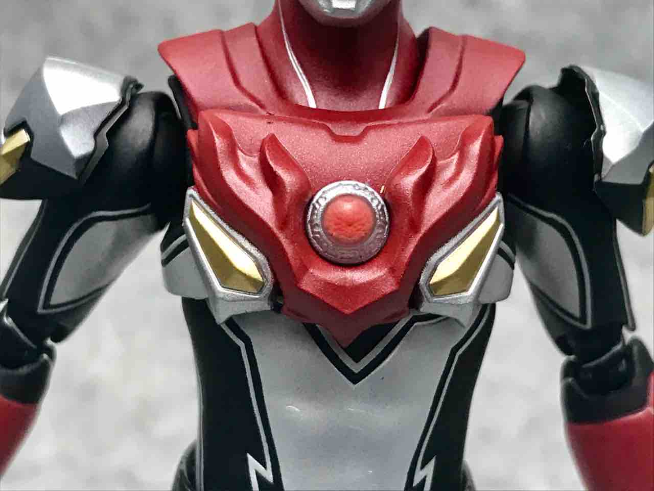 S.H.Figuarts ウルトラマンロッソ フレイム : プラアトリエ
