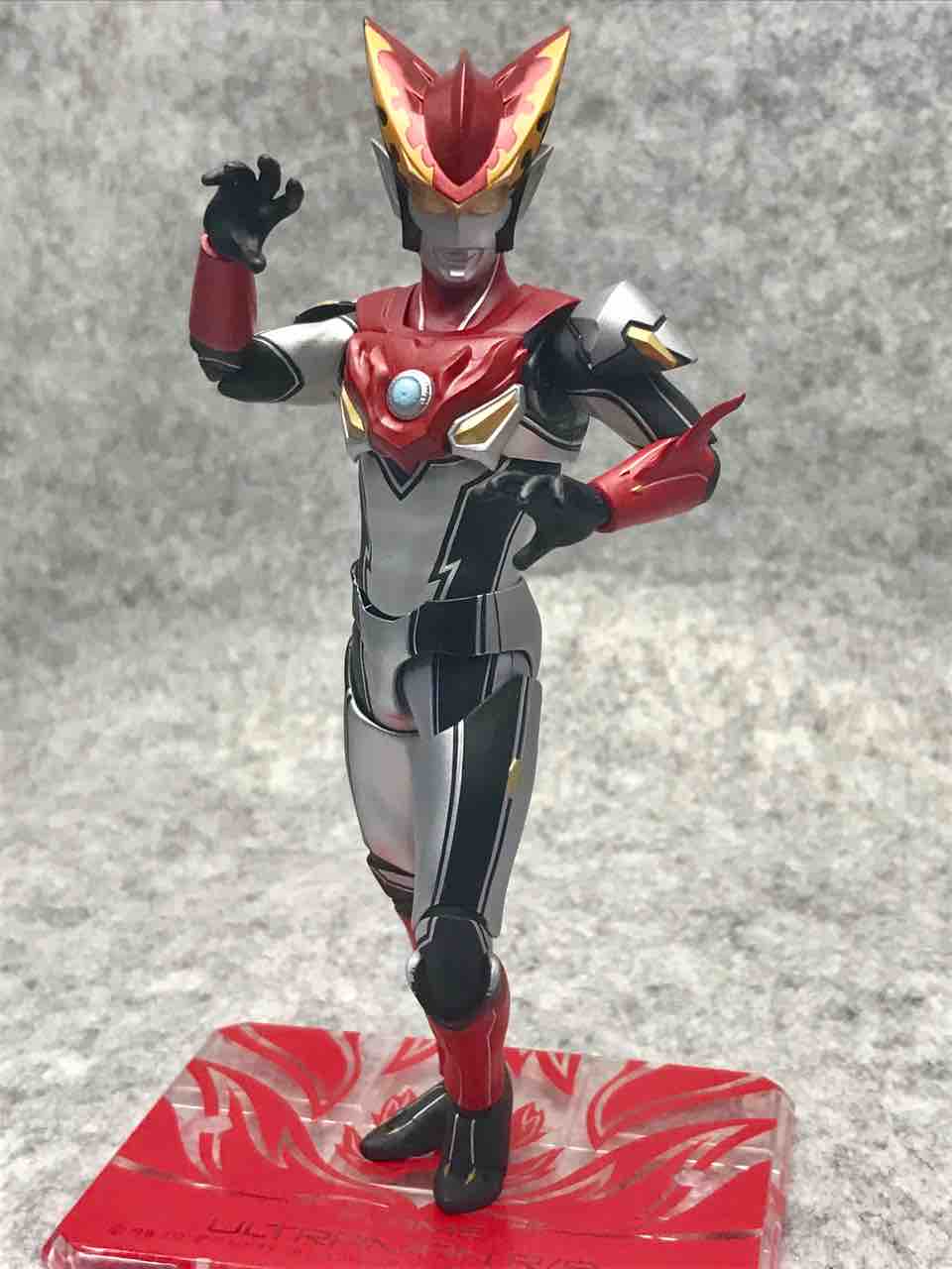 BANDAI - ウルトラマンロッソ フレイム SHF レビュー】 S.H.Figuarts ウルトラマンロッソ フレイム