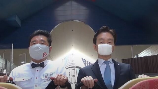 岩田大昌・富士急ハイランド社長（左）と堀内光一郎・富士急行社長