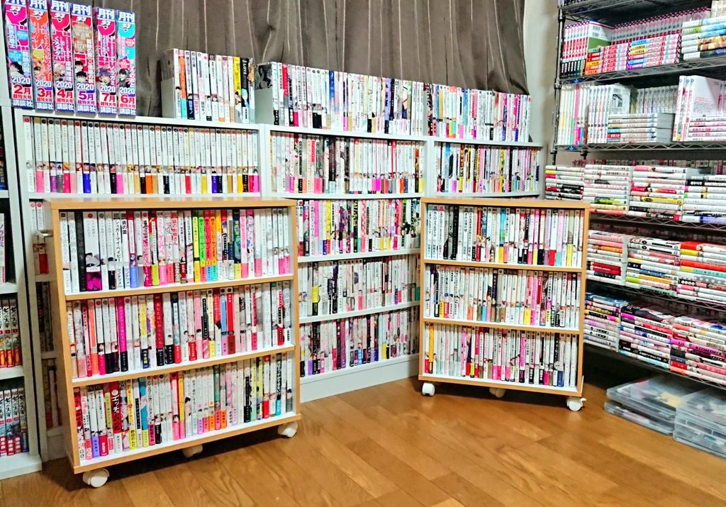 女子高生 私めっちゃオタクだよ ワンピースとコナンとゴルゴとこち亀全巻持ってるし 同人速報