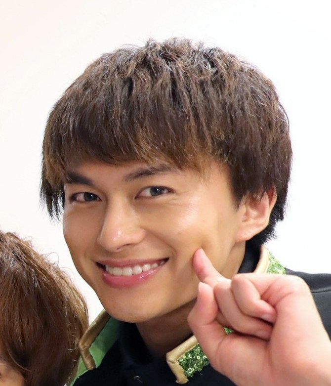 仮面ライダー鎧武10周年を目前にして運動神経皆無の仮面ライダーバロン役 小林豊 万引犯罪不祥事案発覚で所属事務所解雇 鎧武出演者で犯罪者となり逮捕されたのはこれで2人目 同人速報